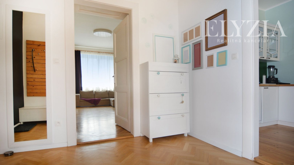 ..........PRENAJATÝ......... ELYZIA I Prenájom štýlový 3 izbový byt, Björsonova ul., Staré mesto, Bratislava