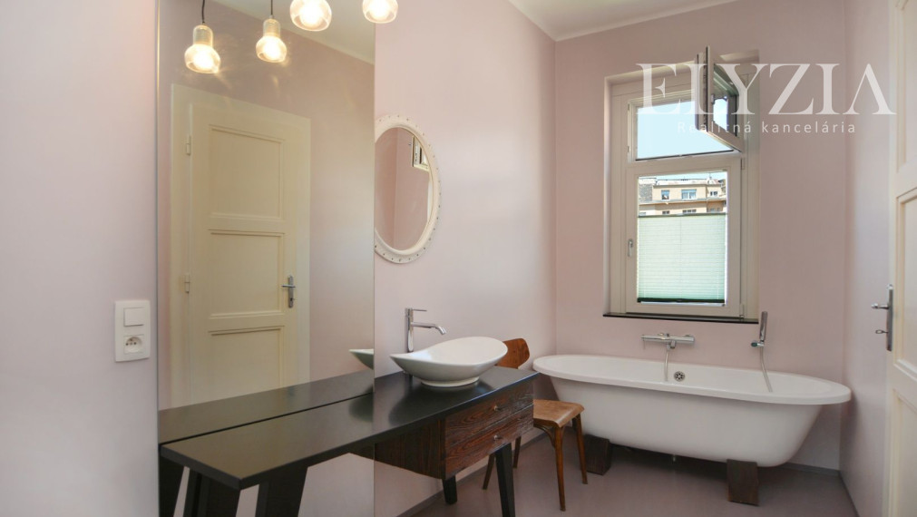 ..........PRENAJATÝ......... ELYZIA I Prenájom štýlový 3 izbový byt, Björsonova ul., Staré mesto, Bratislava