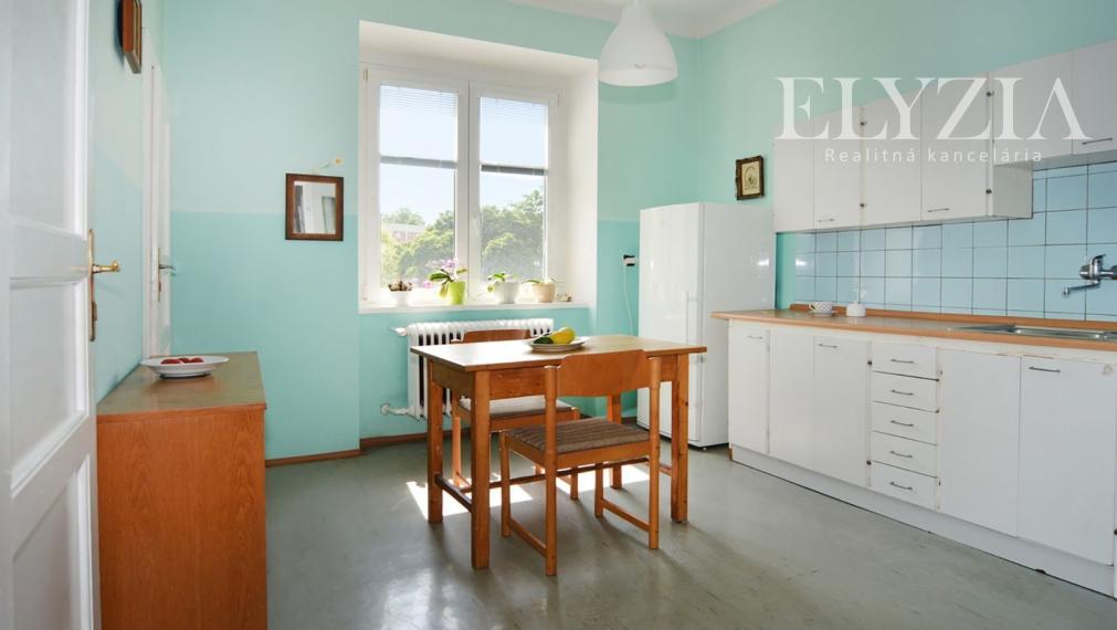 ............. PREDANÝ............. ELYZIA I PREDAJ PRIESTRANNÝ 2 IZB. BYT S LOGGIOU (97 m2), úžasná atmosféra, Račianska ul., Bratislava