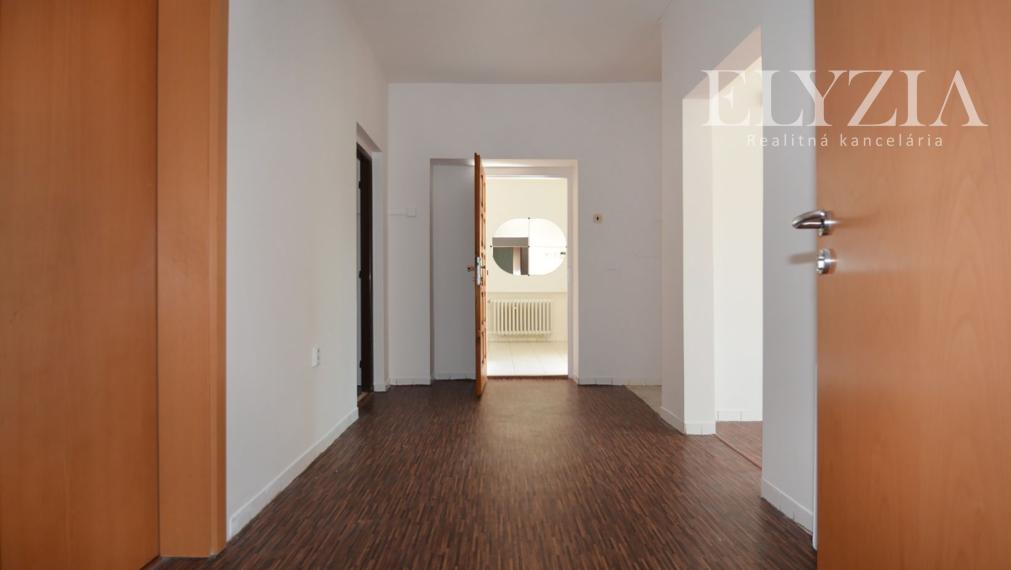 ........ PRENAJATÝ........ELYZIA I PRENÁJOM VEĽKÉHO 3 IZBOVÉHO BYTU 93 m2+ pivnica, sklad, parkovanie, Šamorínska, Bratislava - Podunajské Biskupice