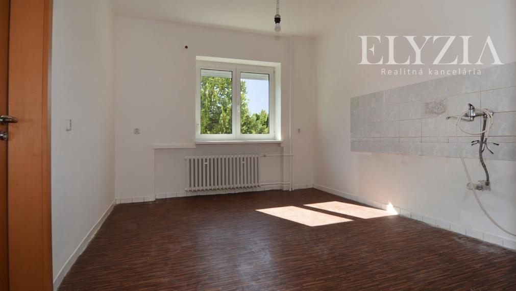 ........ PRENAJATÝ........ELYZIA I PRENÁJOM VEĽKÉHO 3 IZBOVÉHO BYTU 93 m2+ pivnica, sklad, parkovanie, Šamorínska, Bratislava - Podunajské Biskupice