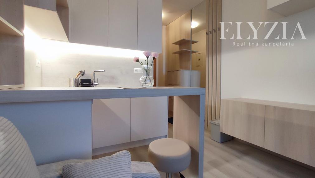  Rezervovaná!! PRENÁJOM GARSÓNKY, komplet zariadenie, ul. Galvaniho, Bratislava, Ružinov, Trnávka