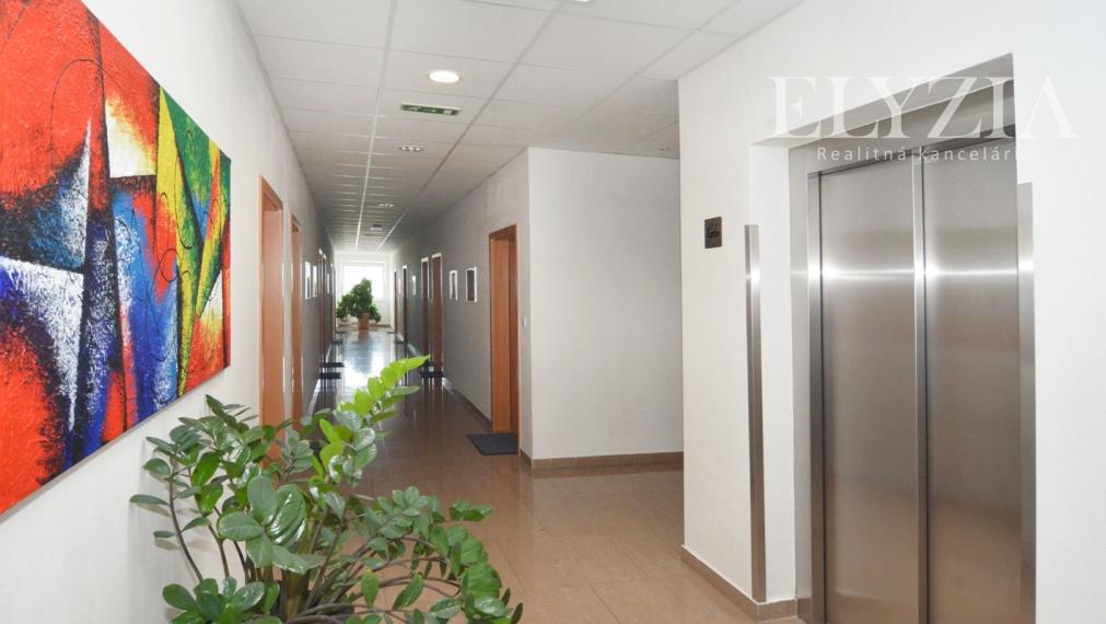  Rezervovaná!! PRENÁJOM GARSÓNKY, komplet zariadenie, ul. Galvaniho, Bratislava, Ružinov, Trnávka