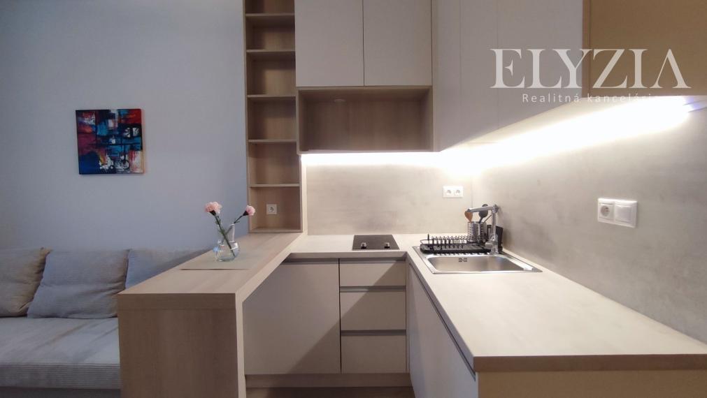  Rezervovaná!! PRENÁJOM GARSÓNKY, komplet zariadenie, ul. Galvaniho, Bratislava, Ružinov, Trnávka