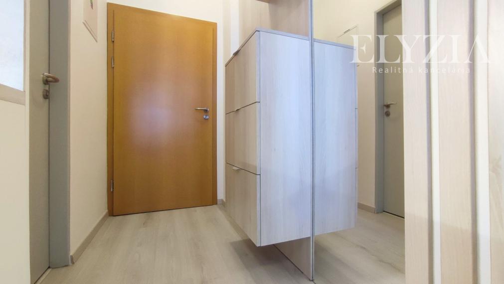  Rezervovaná!! PRENÁJOM GARSÓNKY, komplet zariadenie, ul. Galvaniho, Bratislava, Ružinov, Trnávka