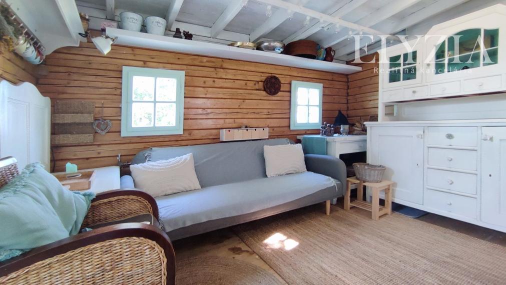 ELYZIA I 2 zahradné chaty na krásnom pozemku priamo v Devíne, výhľad, (elektrika, voda kanalizácia) Lomnická, Bratislava- Devín