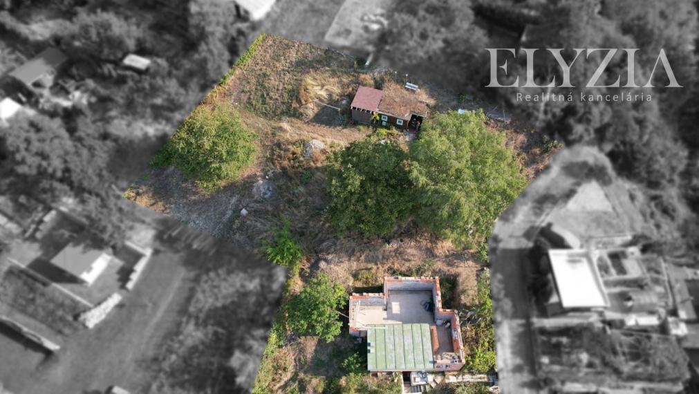 ELYZIA I 2 zahradné chaty na krásnom pozemku priamo v Devíne, výhľad, (elektrika, voda kanalizácia) Lomnická, Bratislava- Devín