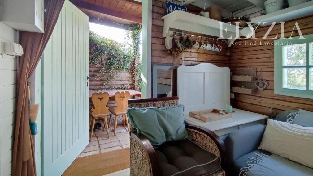 ELYZIA I 2 zahradné chaty na krásnom pozemku priamo v Devíne, výhľad, (elektrika, voda kanalizácia) Lomnická, Bratislava- Devín