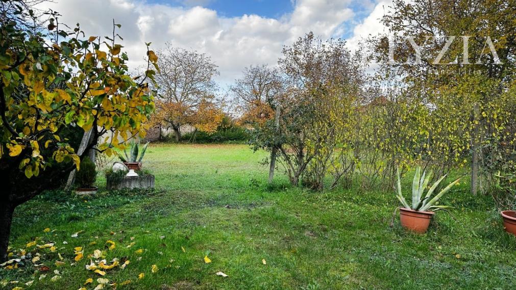 POZEMOK V CHORVÁTSKOM GROBE NA PREDAJ