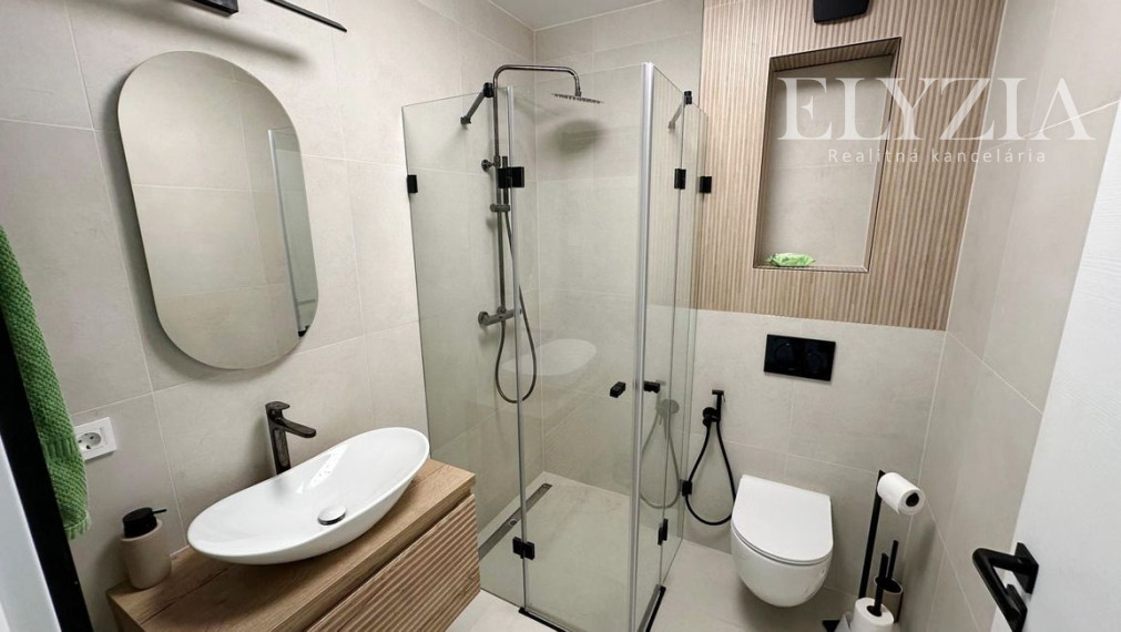 NÁDHERNÝ RD 2 NA PRENÁJOM V OBCI WOLFSTHAL, RAKÚSKO