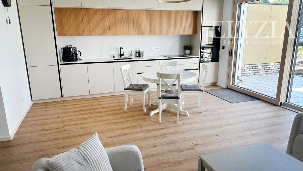 NOVOSTAVBA! NÁDHERNÝ RD 2 NA PRENÁJOM V OBCI WOLFSTHAL, RAKÚSKO