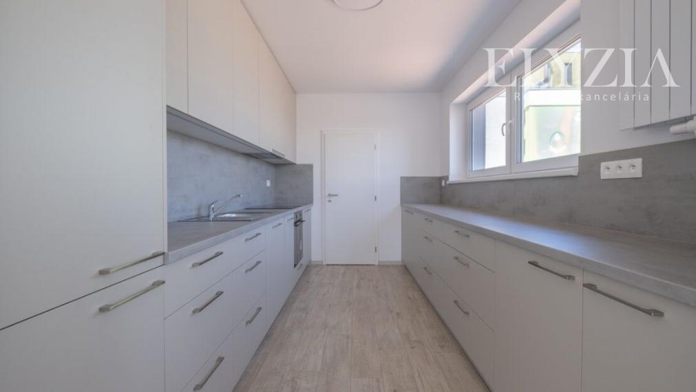 PRENÁJOM! 4 IZB. BYT V ÚPLNE NOVEJ NADSTAVBE S TERASOU!