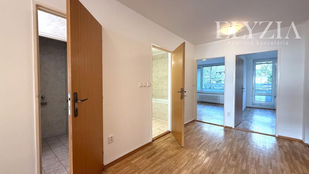 PRENÁJOM! 4 izb. byt na Bôriku s terasami, BA – Staré mesto