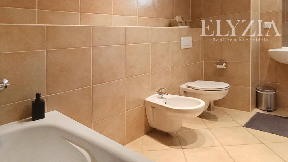 ELYZIA I TOP!! PRENÁJOM, Veľký 2-izbový apartmán s panoramatickými výhľadmi, parkovanie garáž – Vienna Gate, Petržalka