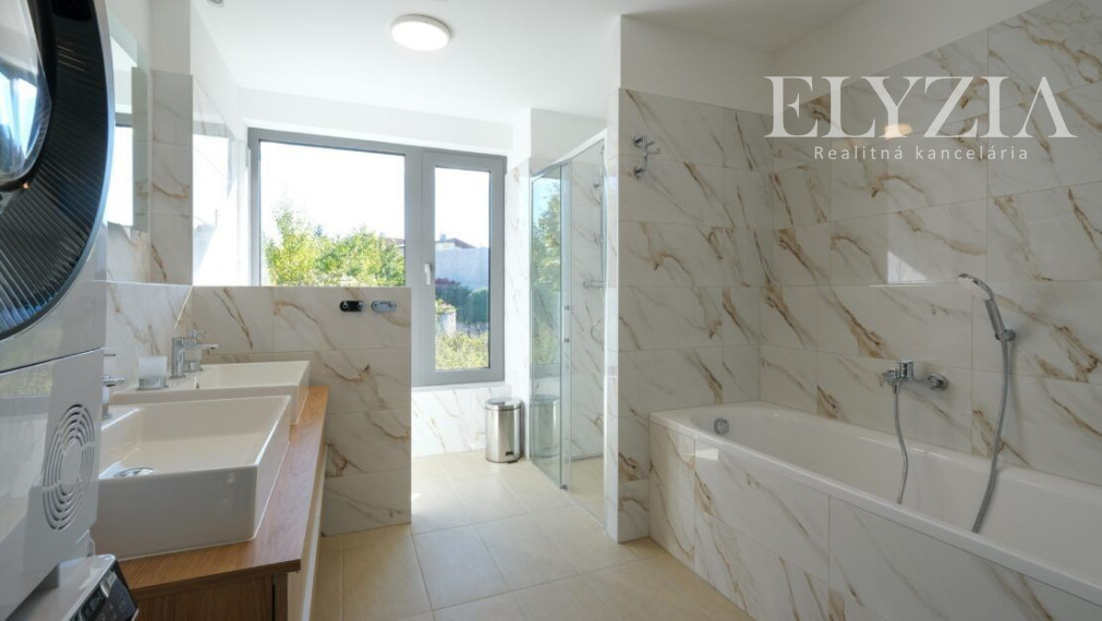 PRENÁJOM! 4 IZB. BYTU V NOVOSTAVBE S PARKOVANÍM V STAROM MESTE!