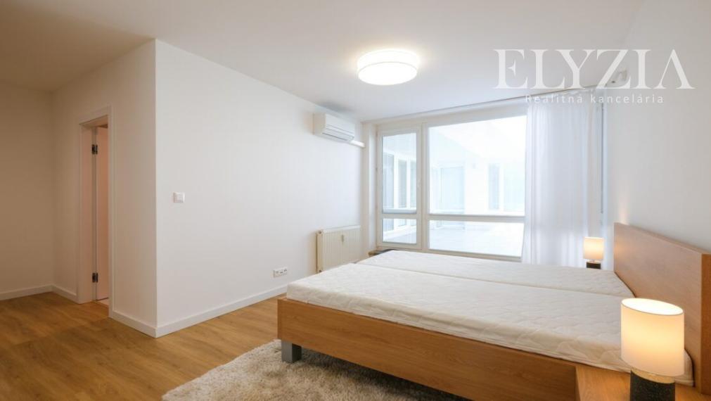 PRENÁJOM! 5 IZB. BYT S TERASOU A PARKOVANÍM, JANČOVA UL.