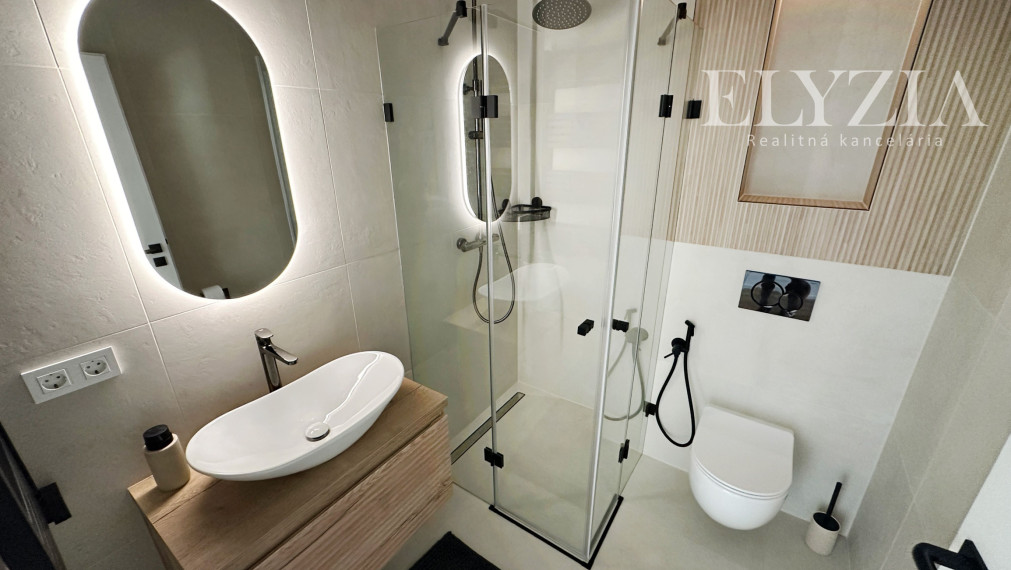 NÁDHERNÝ RD 3 NA PRENÁJOM V OBCI WOLFSTHAL, RAKÚSKO