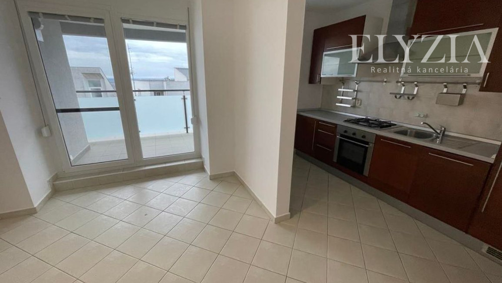 PRENÁJOM! 3. izb. byt na Bôriku s parkovaním, BA I.