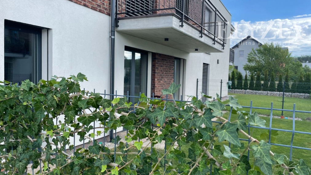 ELYZIA | PRENÁJOM! KRÁSNY 2 IZB. BYT V NÁDHERNEJ NOVOSTAVBE V RAKÚSKU, WOLFSTHAL