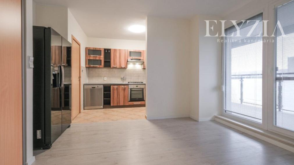 PRENÁJOM! 5 IZB. BYT NA HRADNOM KOPCI!