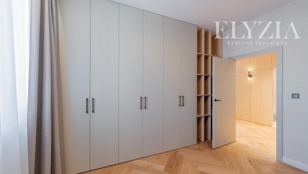 LUXUSNÝ 3,5 IZB. BYT PO NÁDHERNEJ REKONŠTRUKCII, BA NIVY