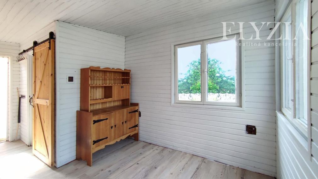 ELYZIA I Krásny pozemok priamo v Devíne s chatou (výhľad, všetky IS), Lomnická, Bratislava- Devín