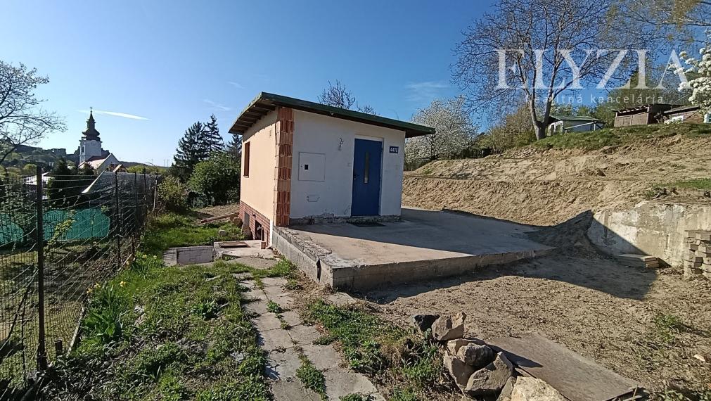 ELYZIA I Krásny pozemok priamo v Devíne s chatou (výhľad, všetky IS), Lomnická, Bratislava- Devín