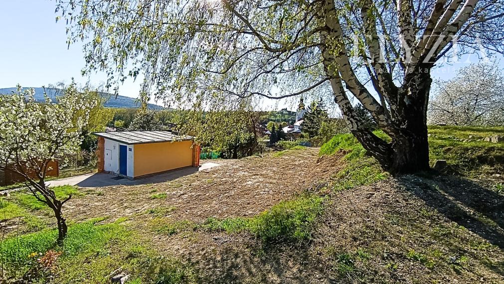 ELYZIA I Krásny pozemok priamo v Devíne s chatou (výhľad, všetky IS), Lomnická, Bratislava- Devín