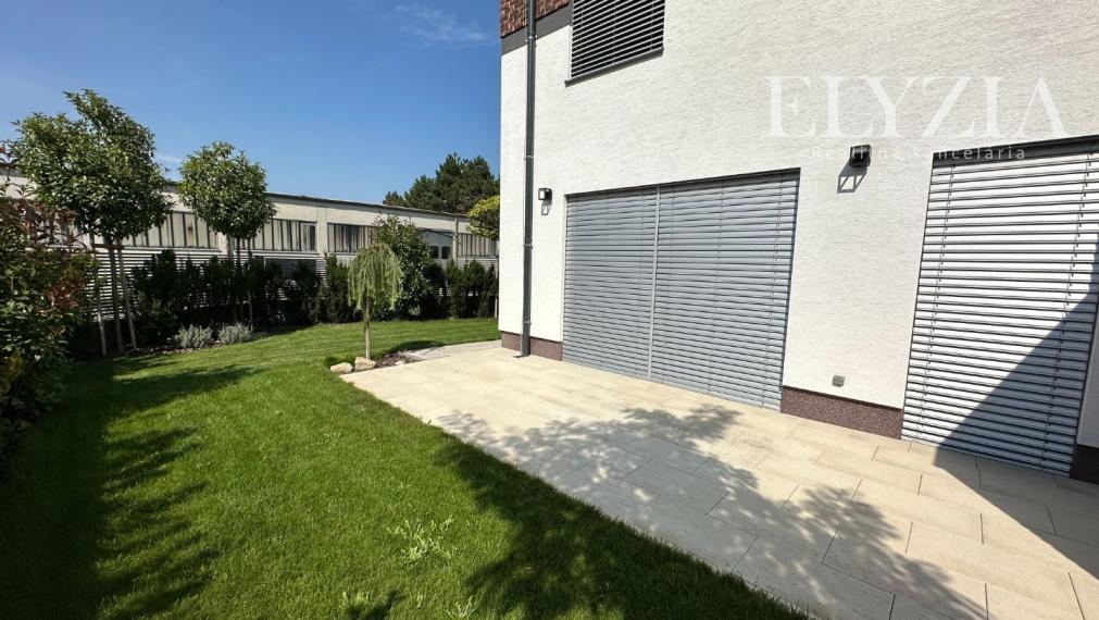 ELYZIA! NÁDHERNÁ NOVOSTAVBA V RAKÚSKU! PRENÁJOM RODINNÉHO DOMU S TERASOU, WOLFSTAHL