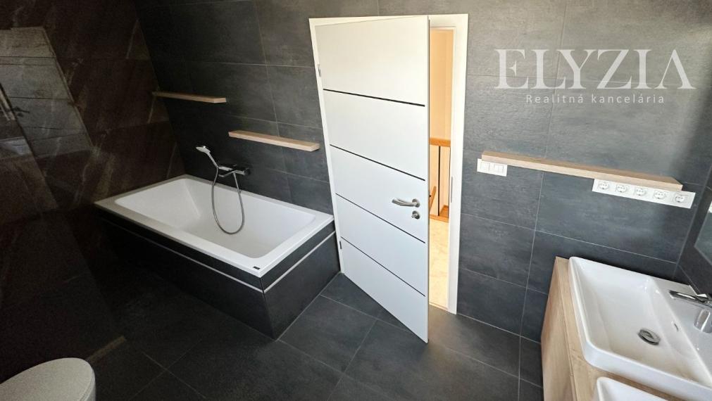 ELYZIA! NÁDHERNÁ NOVOSTAVBA V RAKÚSKU! PRENÁJOM RODINNÉHO DOMU S TERASOU, WOLFSTAHL