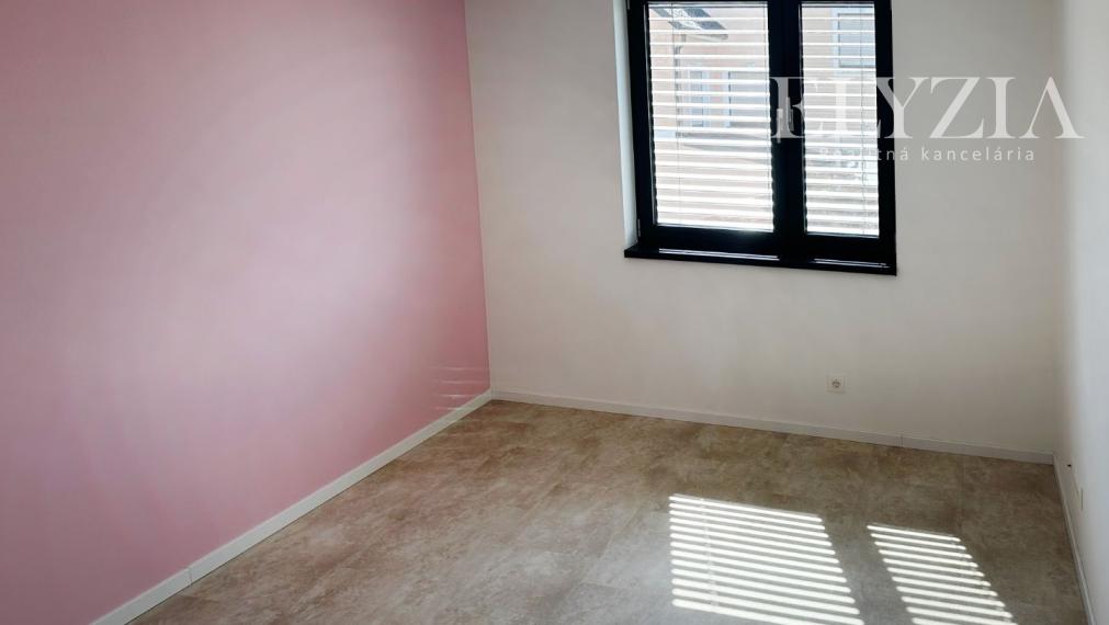 ELYZIA! NÁDHERNÁ NOVOSTAVBA V RAKÚSKU! PRENÁJOM RODINNÉHO DOMU S TERASOU, WOLFSTAHL