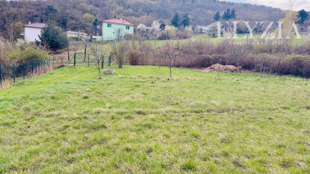 Nádherná záhrada na predaj – Bratislava III, Rača 