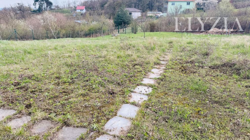 Nádherná záhrada na predaj – Bratislava III, Rača 