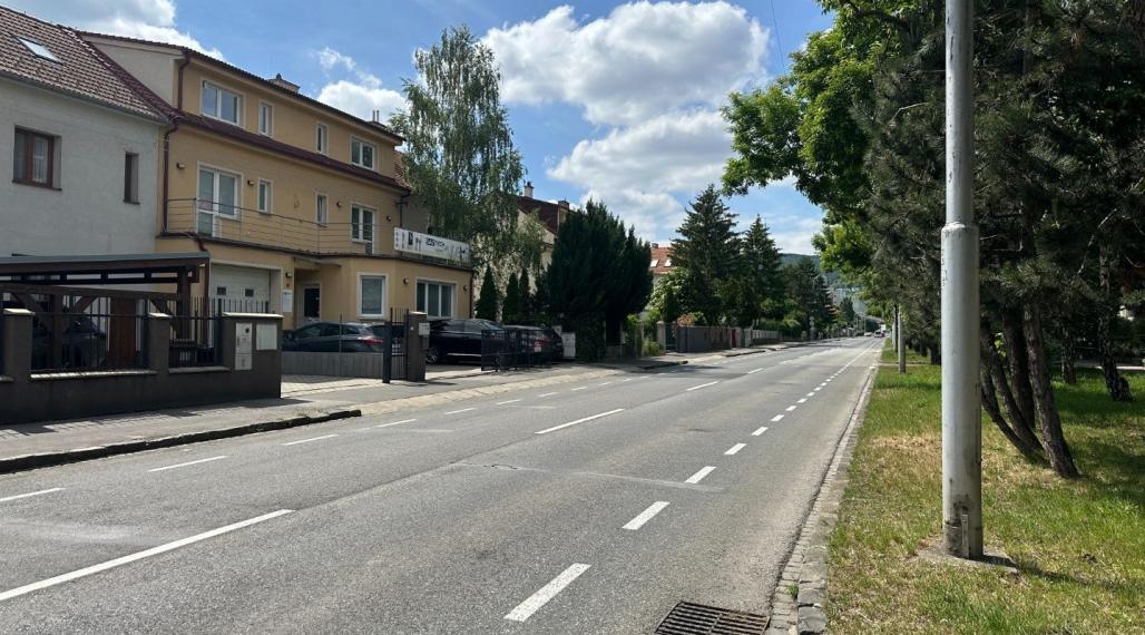 ELYZIA I MUROVANÁ GARÁŽ NA RIAZANSKEJ!