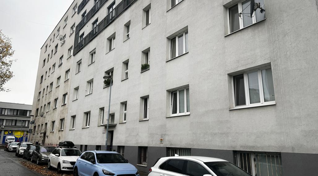 PREDAJ! 2,5 IZB. BYT PRI TRNASVSKOM MÝTE