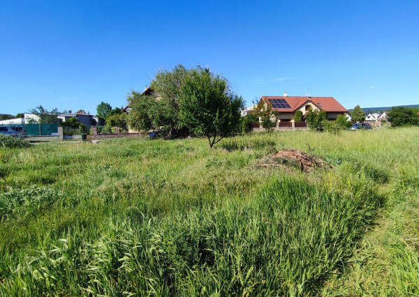 ELYZIA I Exkluzívny predaj stavebný pozemok 1154 m2+ podiel na ceste, všetky IS, projekt, STUPAVA