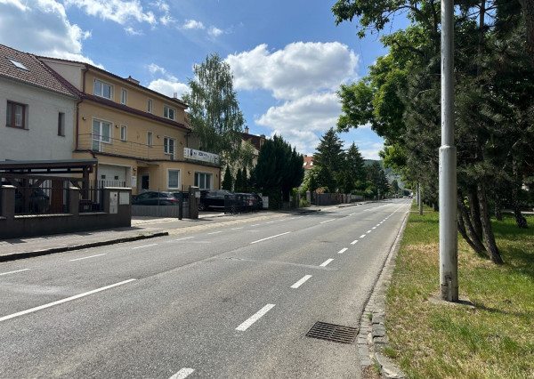 ELYZIA I MUROVANÁ GARÁŽ NA RIAZANSKEJ!