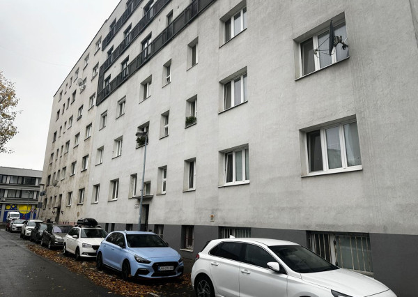 PREDAJ! 2,5 IZB. BYT PRI TRNAVSKOM MÝTE