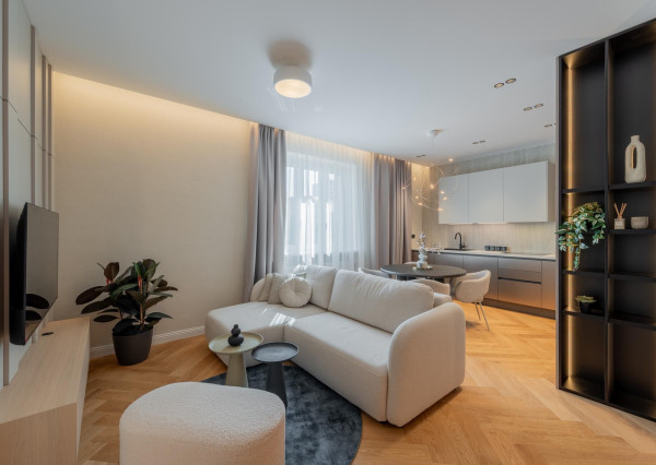 LUXUSNÝ 3,5 IZB. BYT PO NÁDHERNEJ REKONŠTRUKCII, BA NIVY