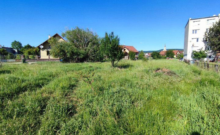 ELYZIA I Exkluzívny predaj stavebný pozemok 1154 m2+ podiel na ceste, všetky IS, projekt, STUPAVA - fotografia 1