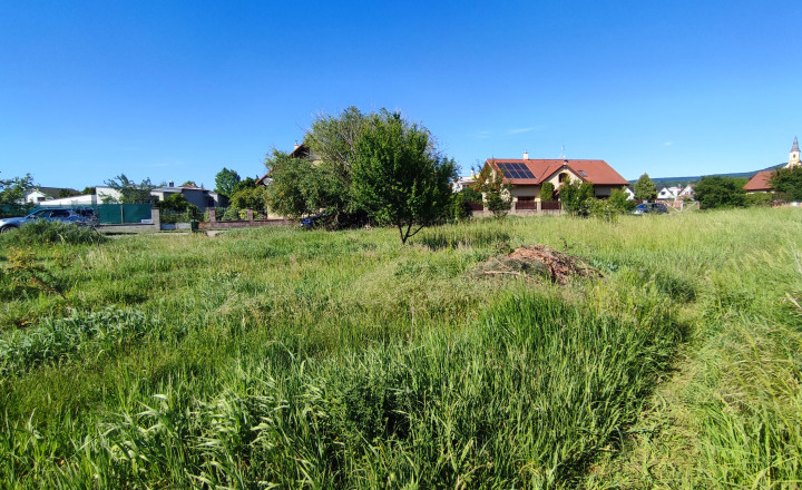 ELYZIA I Exkluzívny predaj stavebný pozemok 1154 m2+ podiel na ceste, všetky IS, projekt, STUPAVA