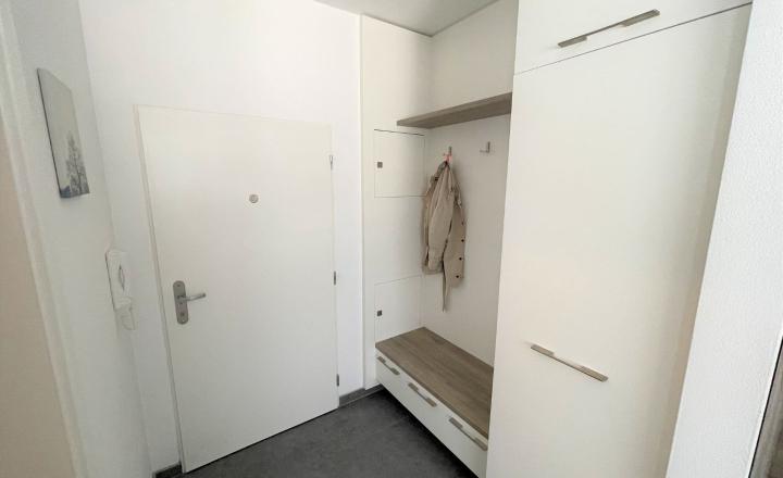 2 IZB. BYT S BALKÓNOM A GARÁŽOVÝM MIESTOM - fotografia 7